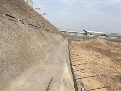 稷山河道边坡加固